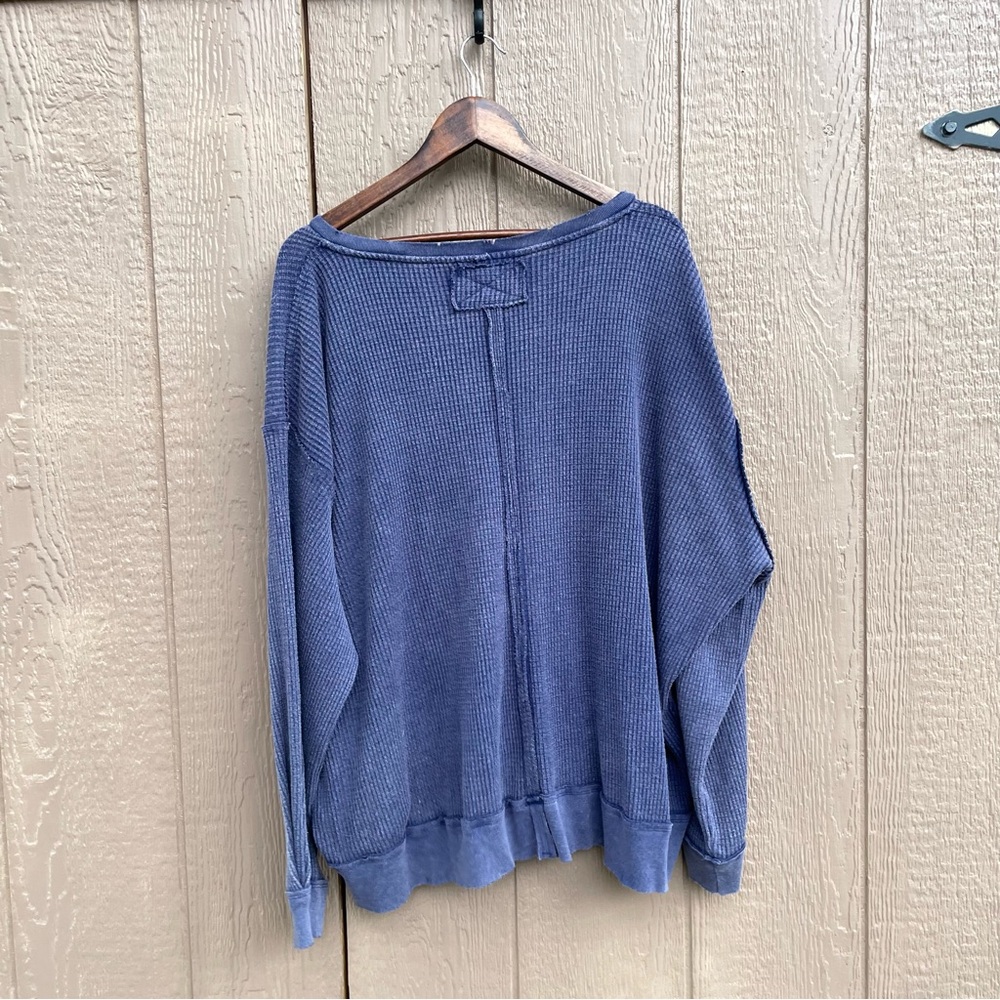 We The Free People Womens Shirt Top Buttercup Blue Thermal Size Medium - Picture 3 of 10